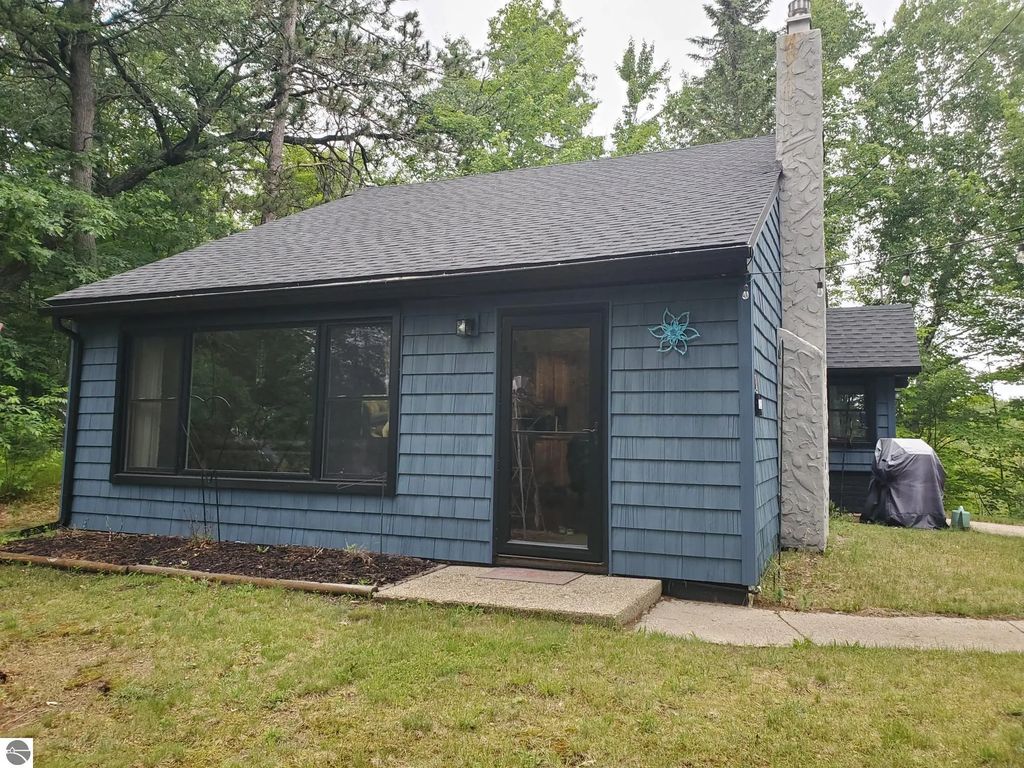 9507 Washington Road, St Helen