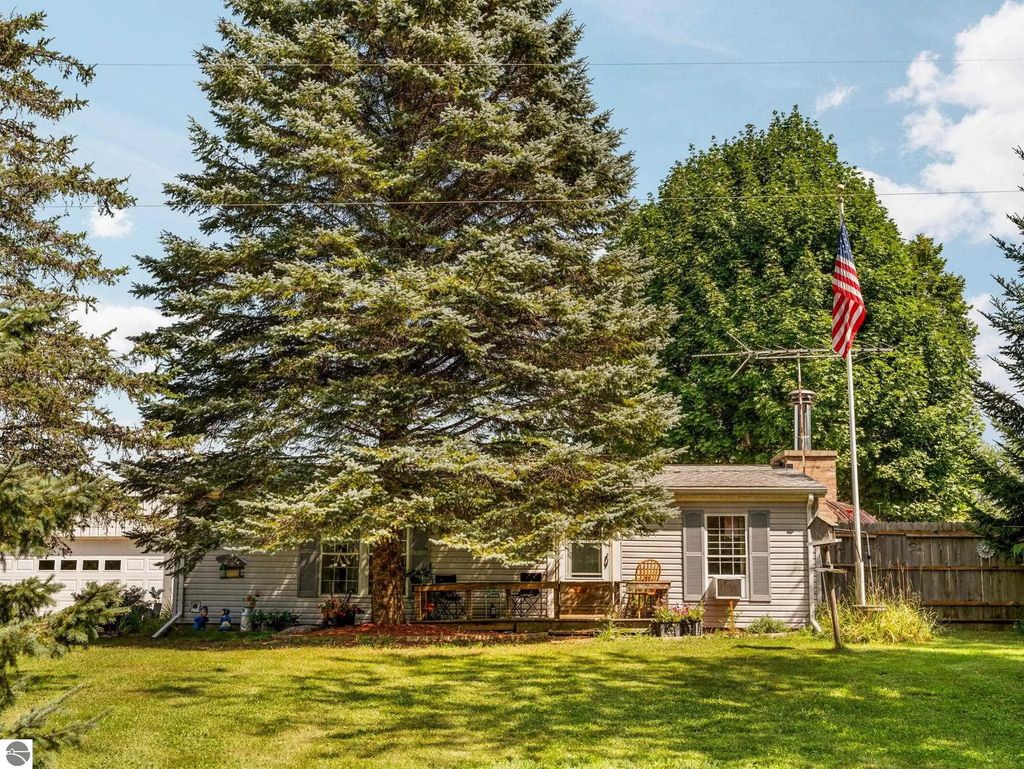 8645 Rahe Road, Kingsley