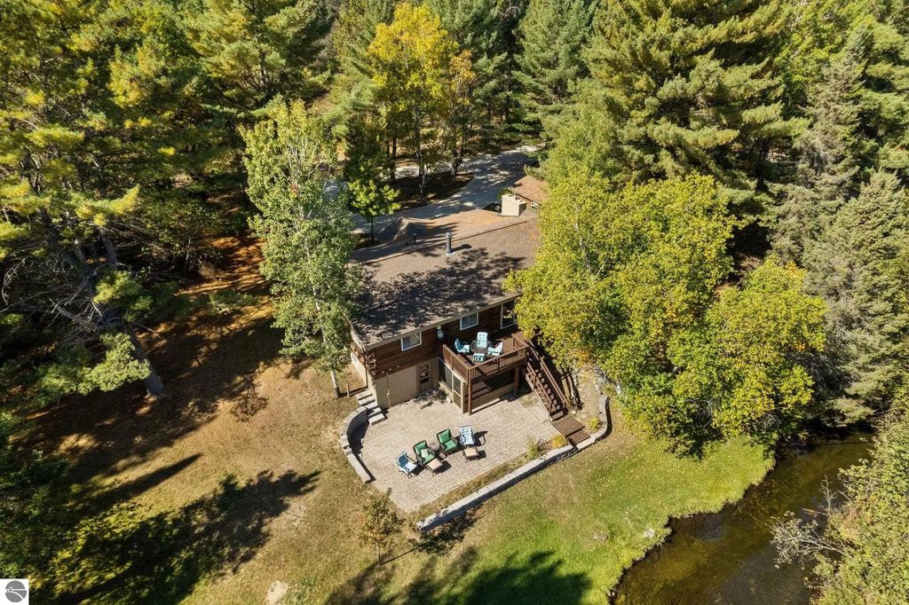 1963 W Karen Lake Road, Grayling