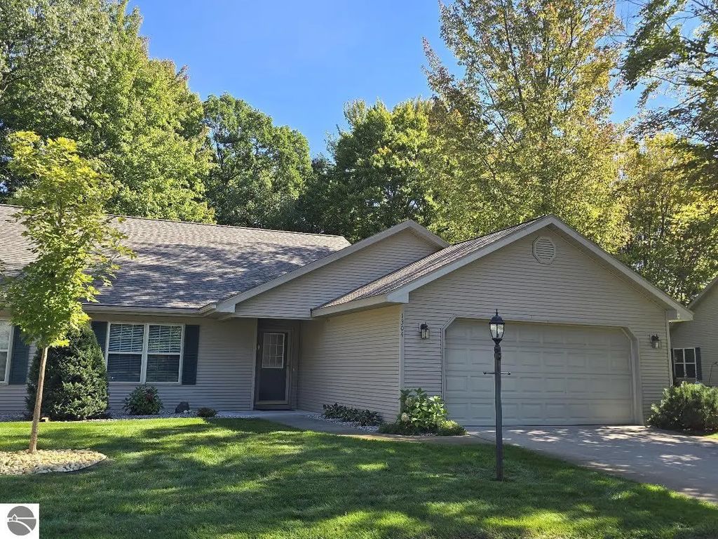 1304 Terra Road, Traverse City