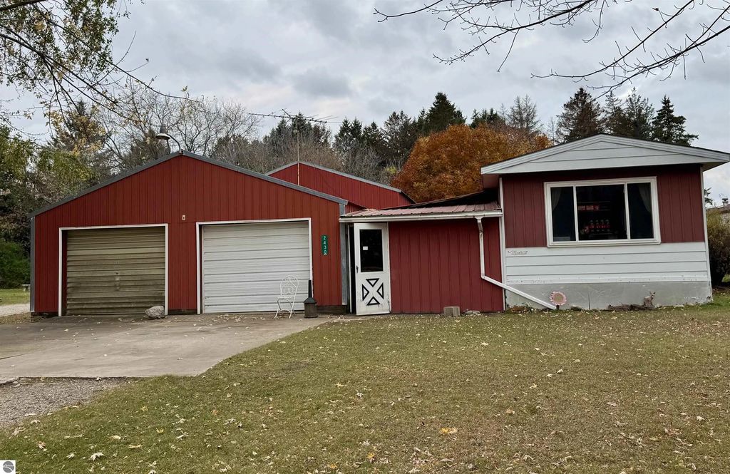 2430 Ruby Street, Mt Pleasant