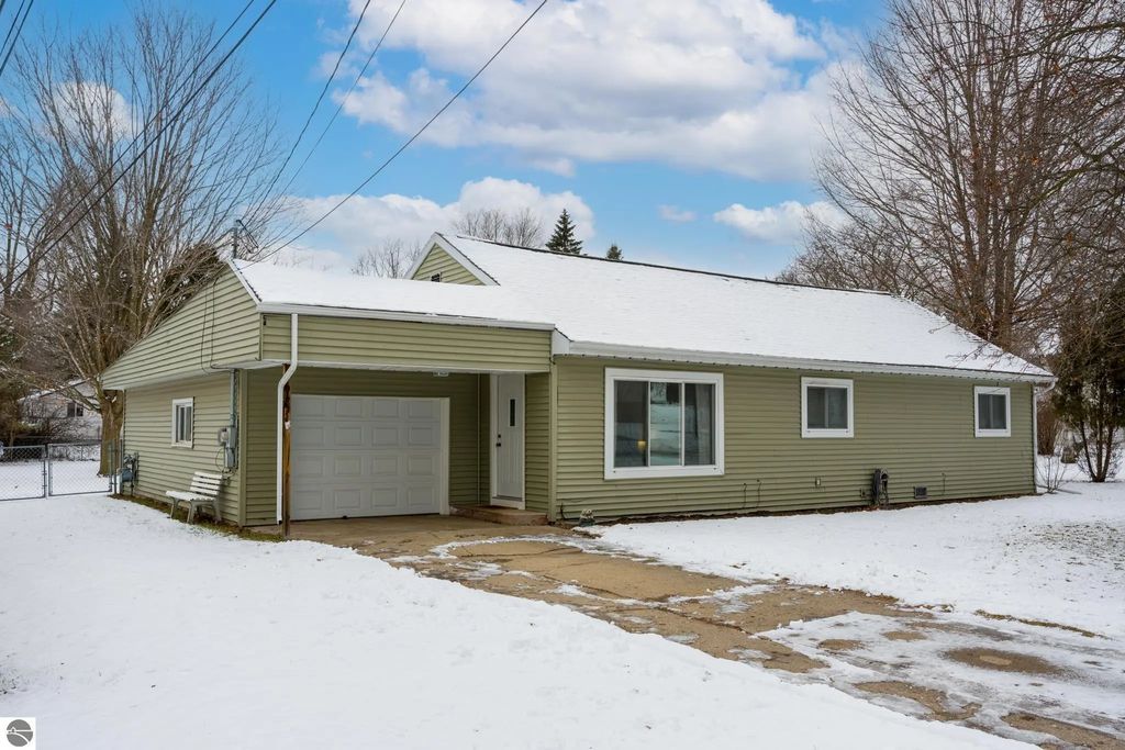 923 N Henry Street, Mt Pleasant