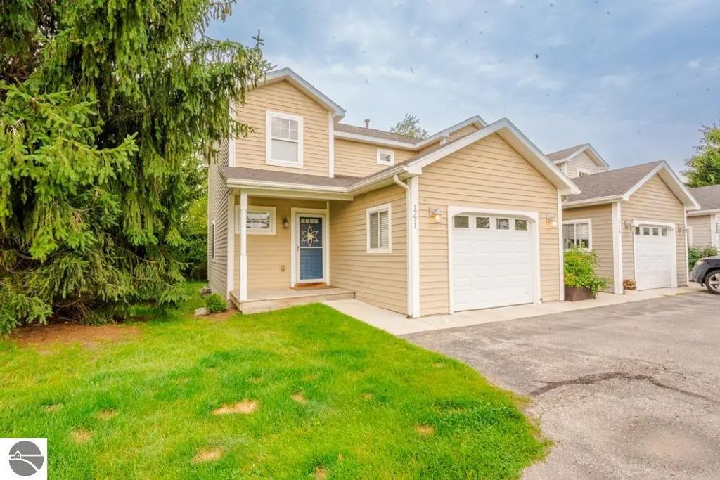 1771 Saint Joseph Street, Traverse City