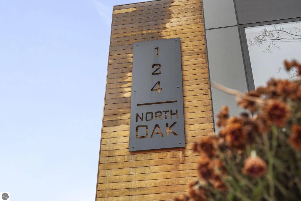 124 N Oak Street, Traverse City