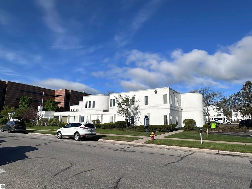 224 Circle Drive B, Traverse City