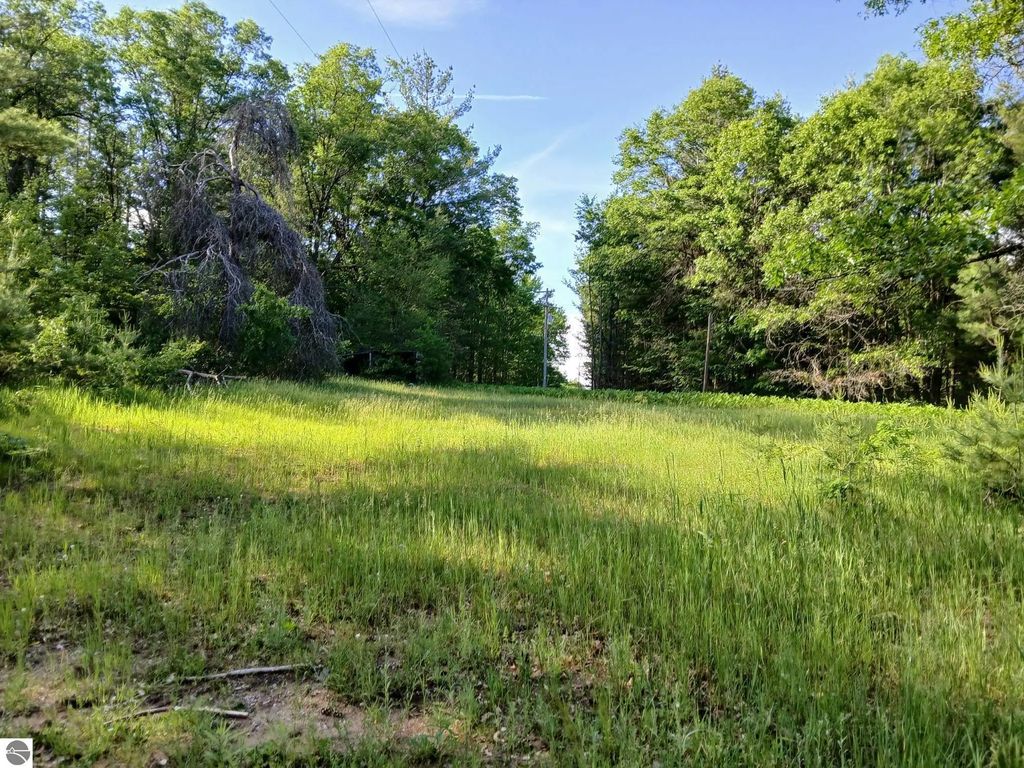 2486 Retelle Lane, West Branch