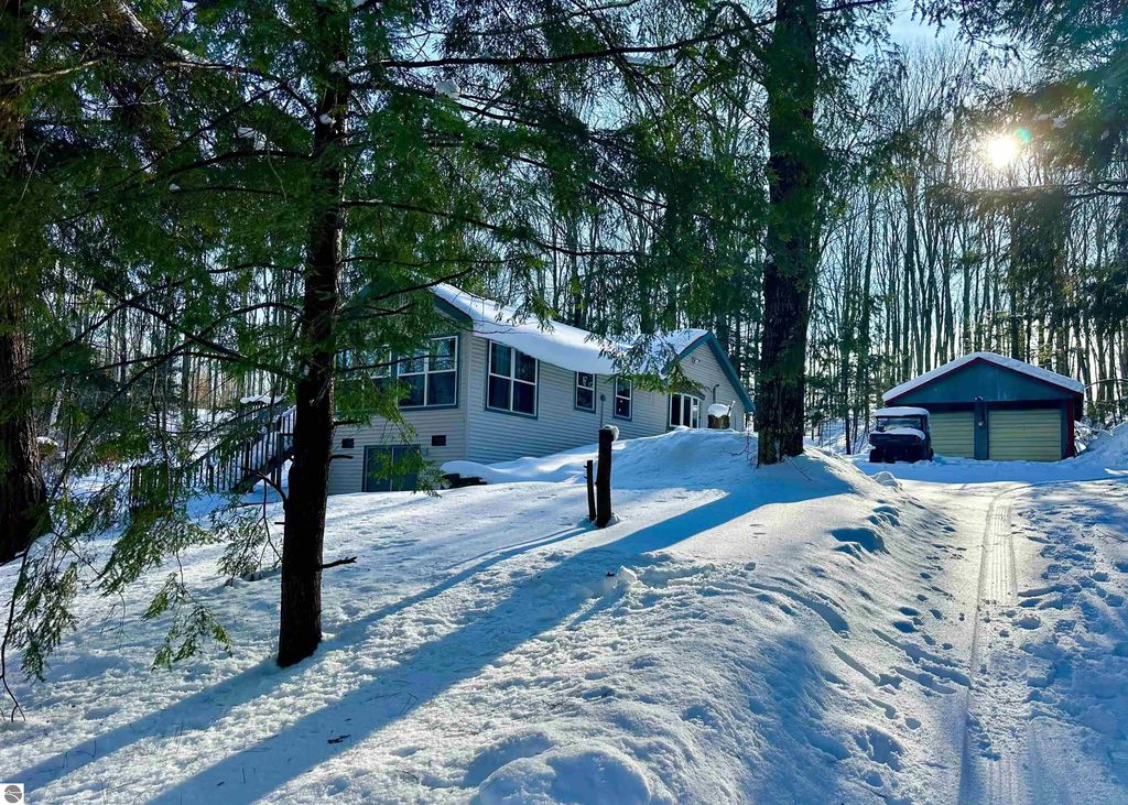 4141 Blackberry Lane, Elmira