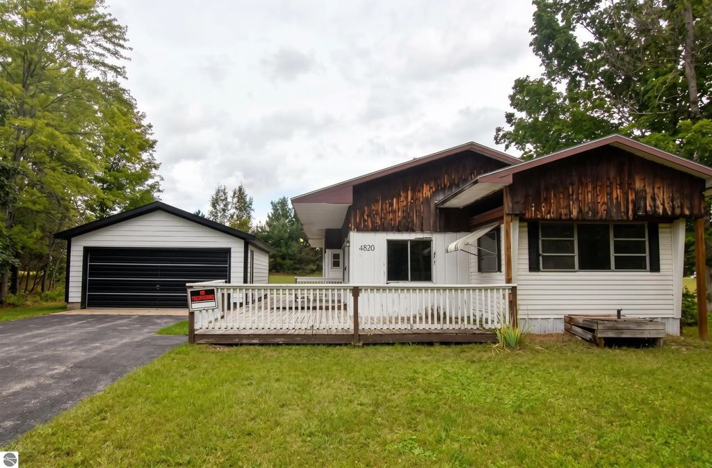 4820 W Four Road, Buckley