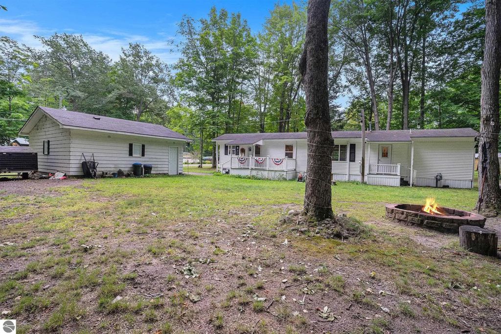 4181 Ne Sands Park Drive, Kalkaska