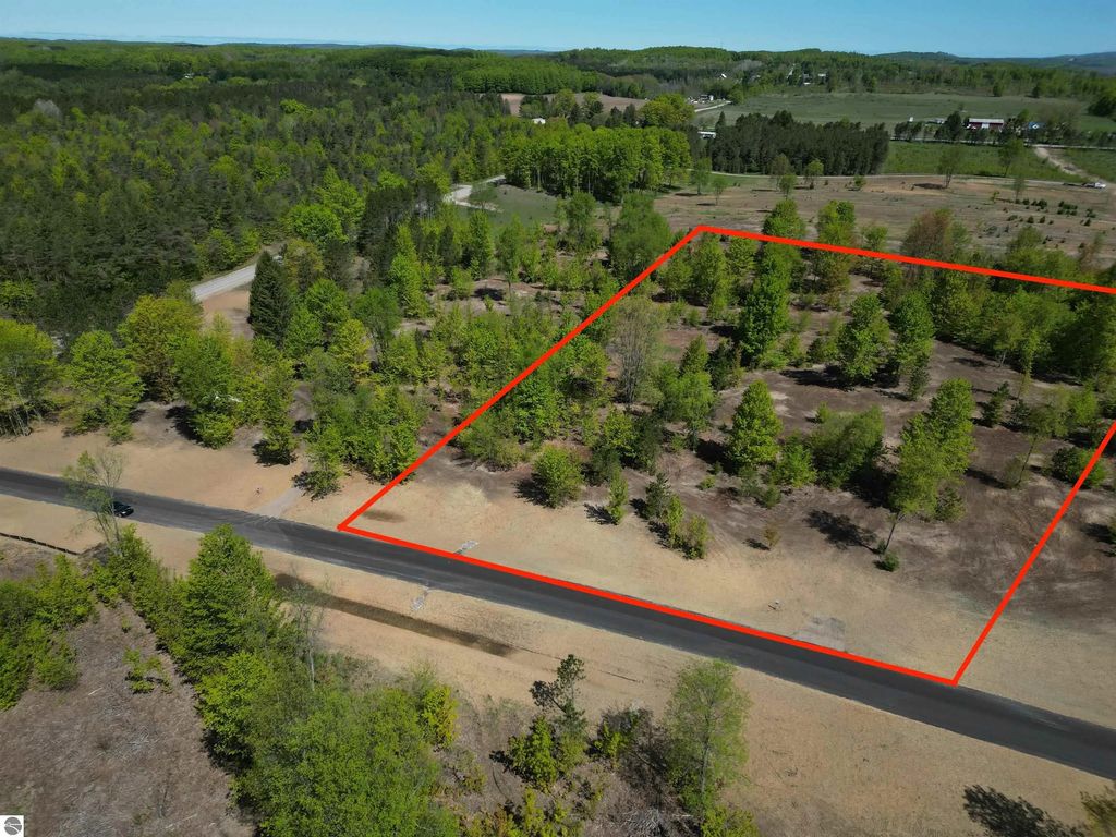 1029 E Solaris Way, Maple City