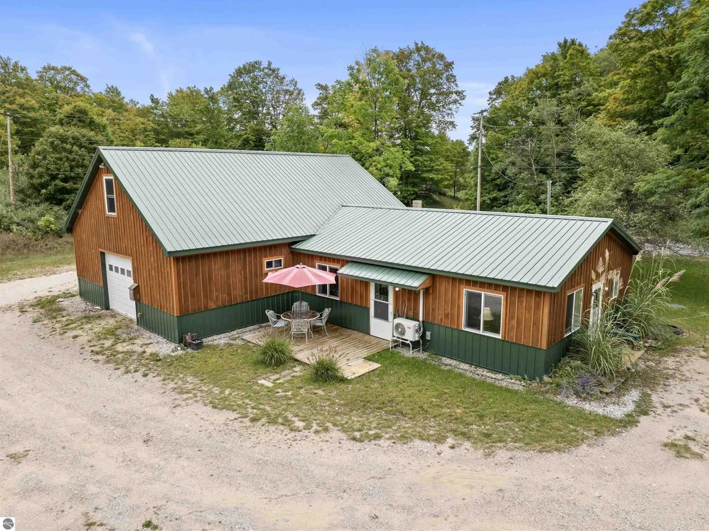 7314 Walker Street, Benzonia