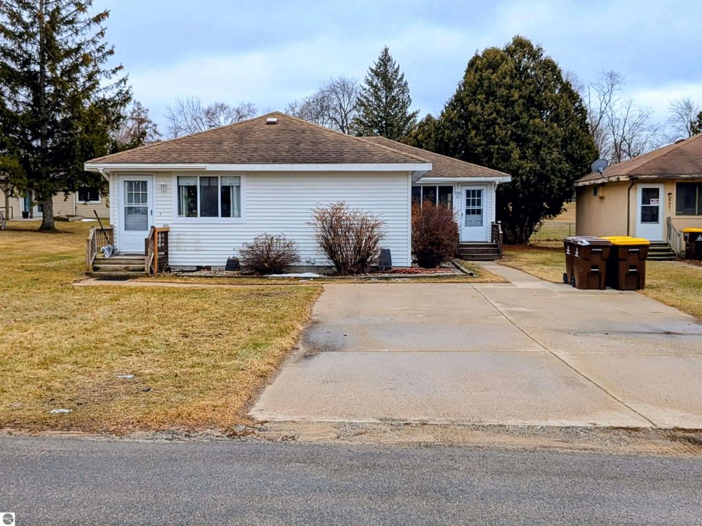 303 Elizabeth Street, Alma