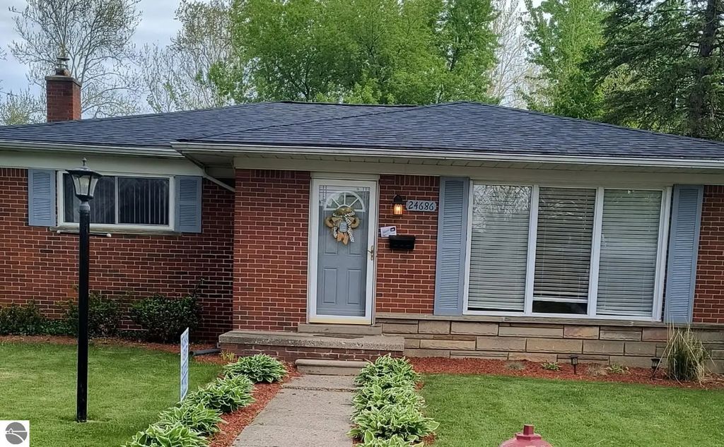 24686 Donald, Redford