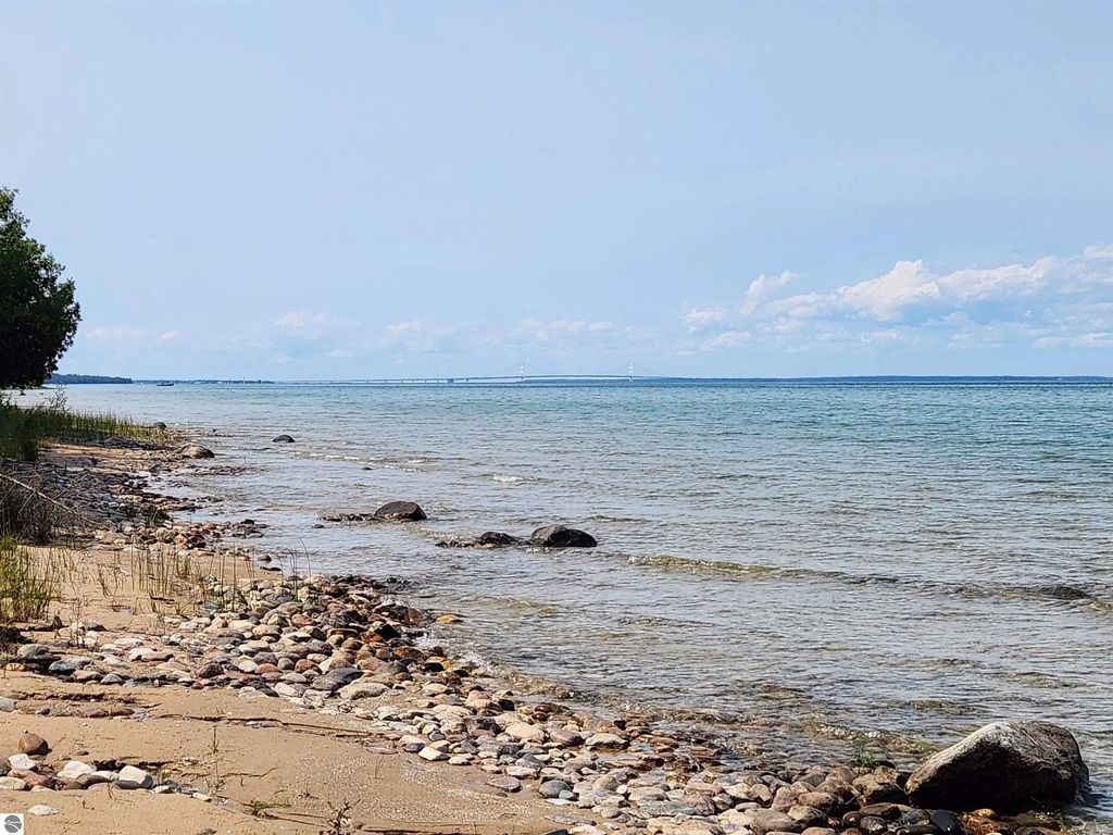 W Us-23, Cheboygan