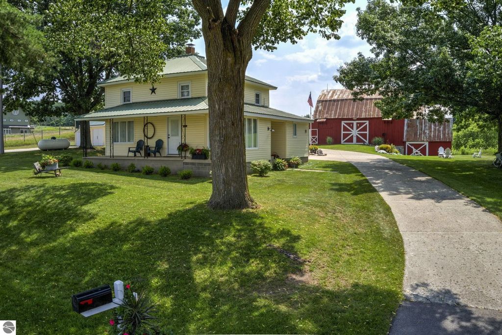 4135 Schoolcraft, Bellaire