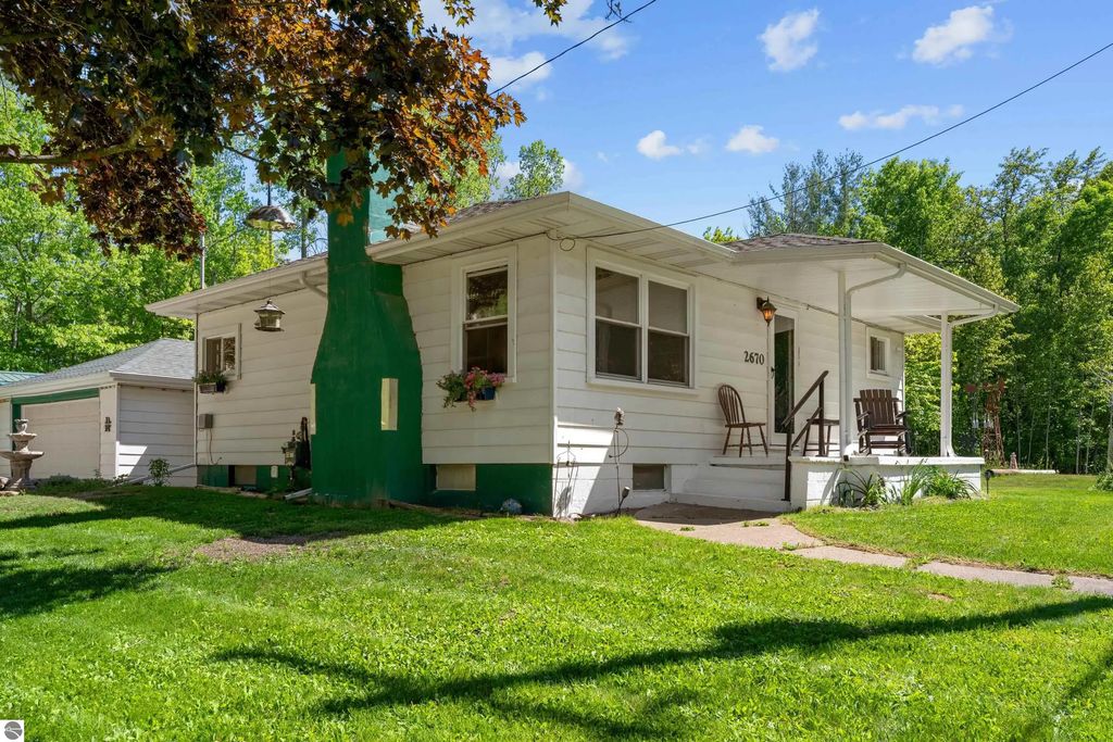 2670 Plainfield Road, Hale