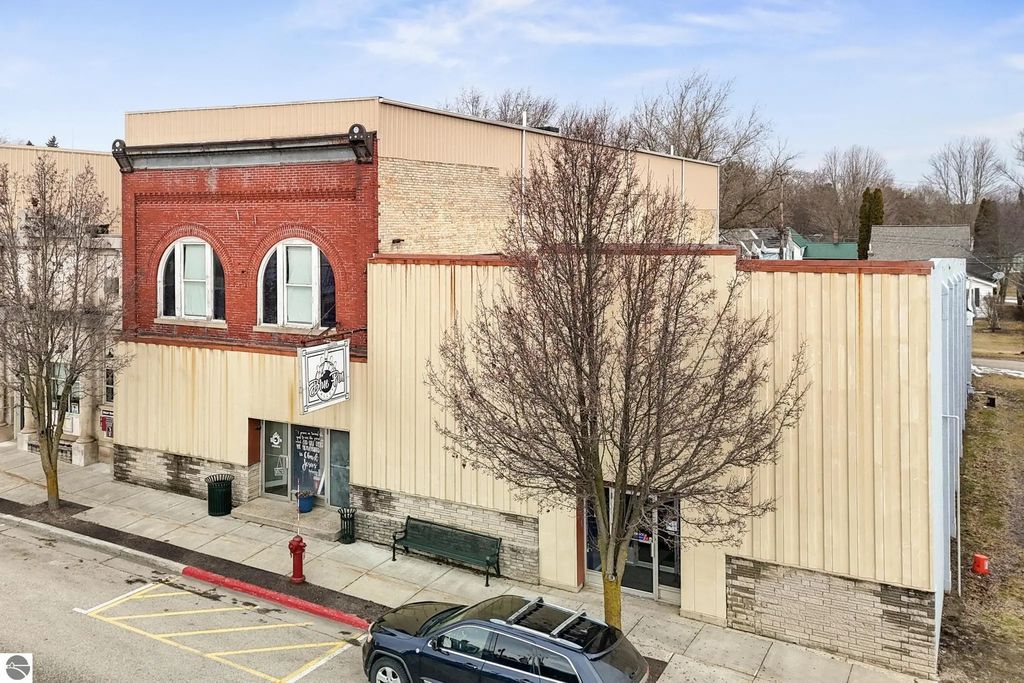 304 W Main Street, Manton