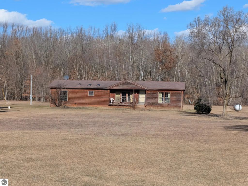 6046 Douglas Road, Riverdale