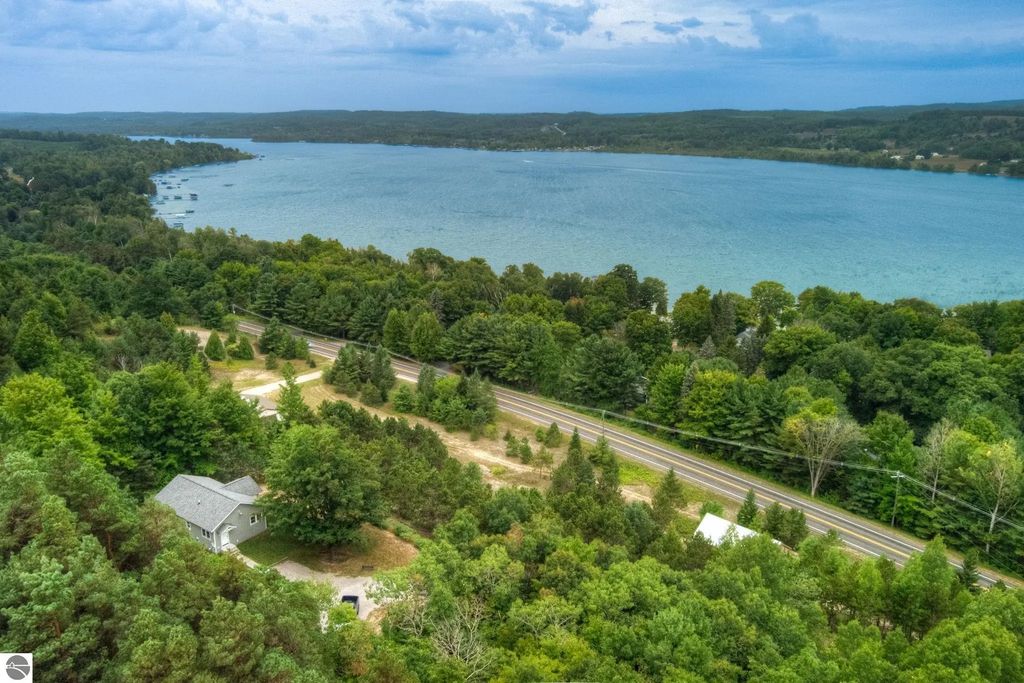 2503 S Lake Leelanau Drive, Lake Leelanau