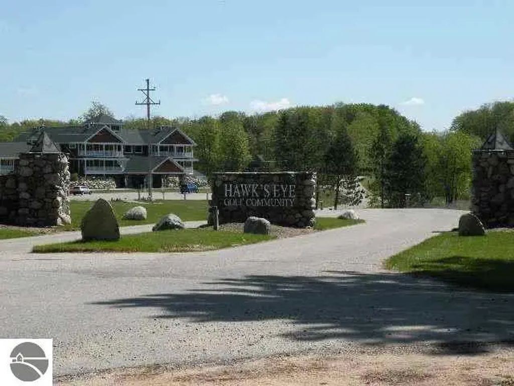 54 Sparrow Hawk Drive, Bellaire