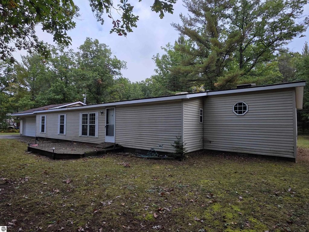 7222 Blue Ox Trail, South Branch