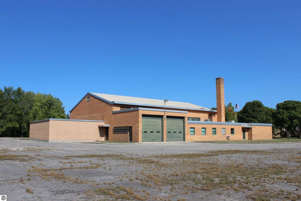 610 S Cuyler Street, Cheboygan