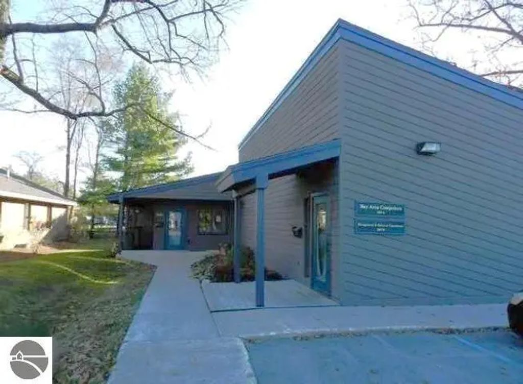 537 S Garfield Avenue 1a, Traverse City