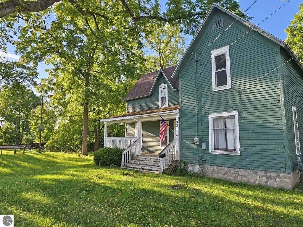 321 Ely Street, Alma