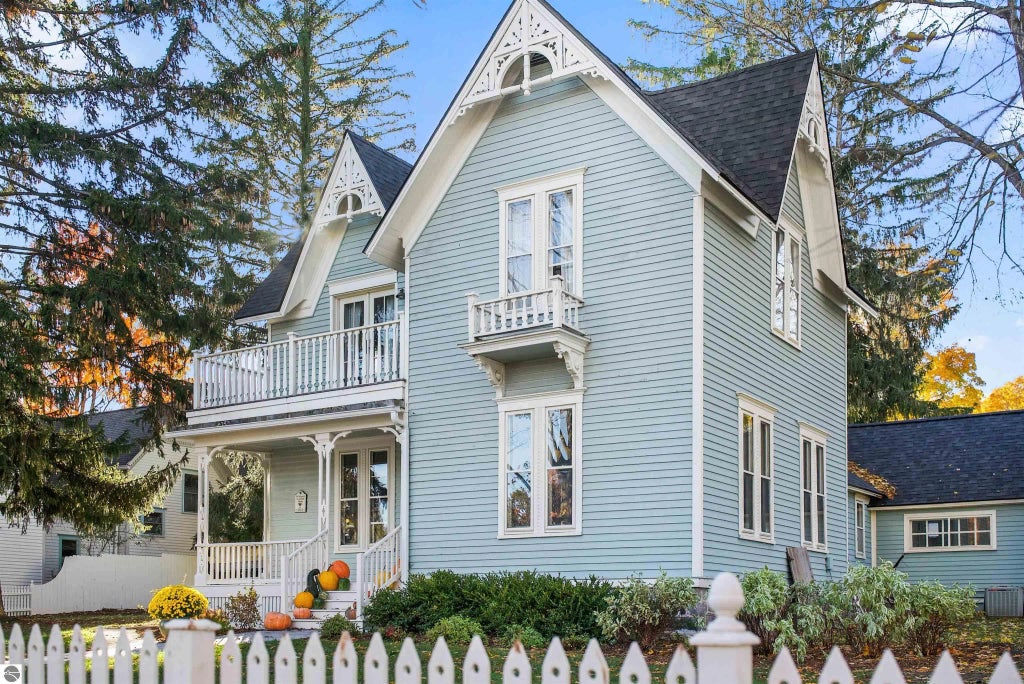 215 N Madison, Traverse City