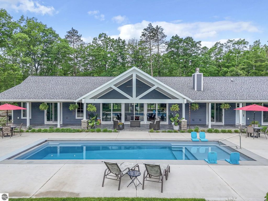 586 Starflower Lane, Traverse City