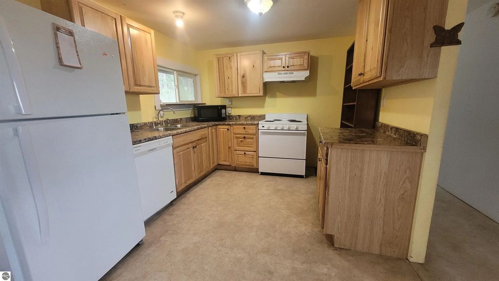 3373 Crofton Road, Sw, South Boardman