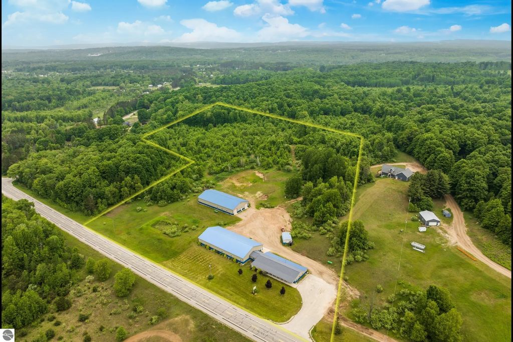 8160 Cadillac Highway, Benzonia