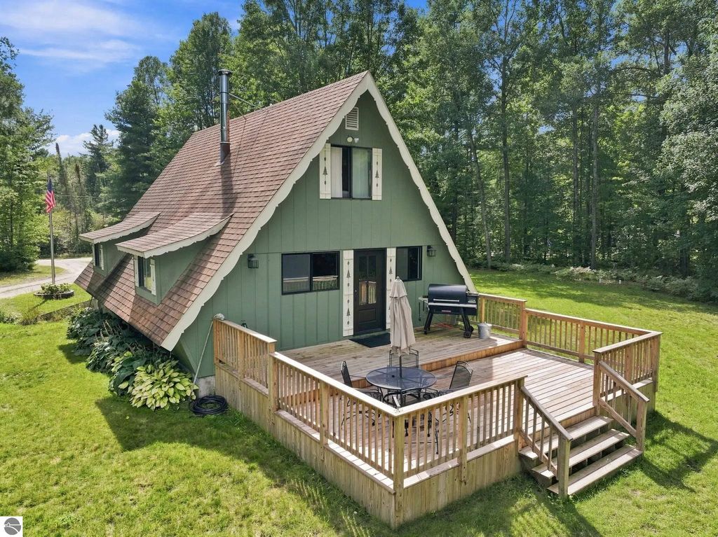 7181 E 12 Road, Manton