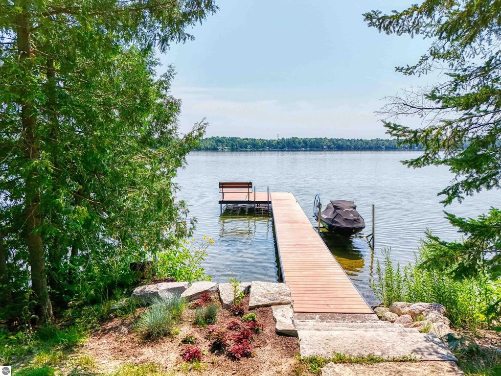 6501 Timber Lake Drive, Elk Rapids