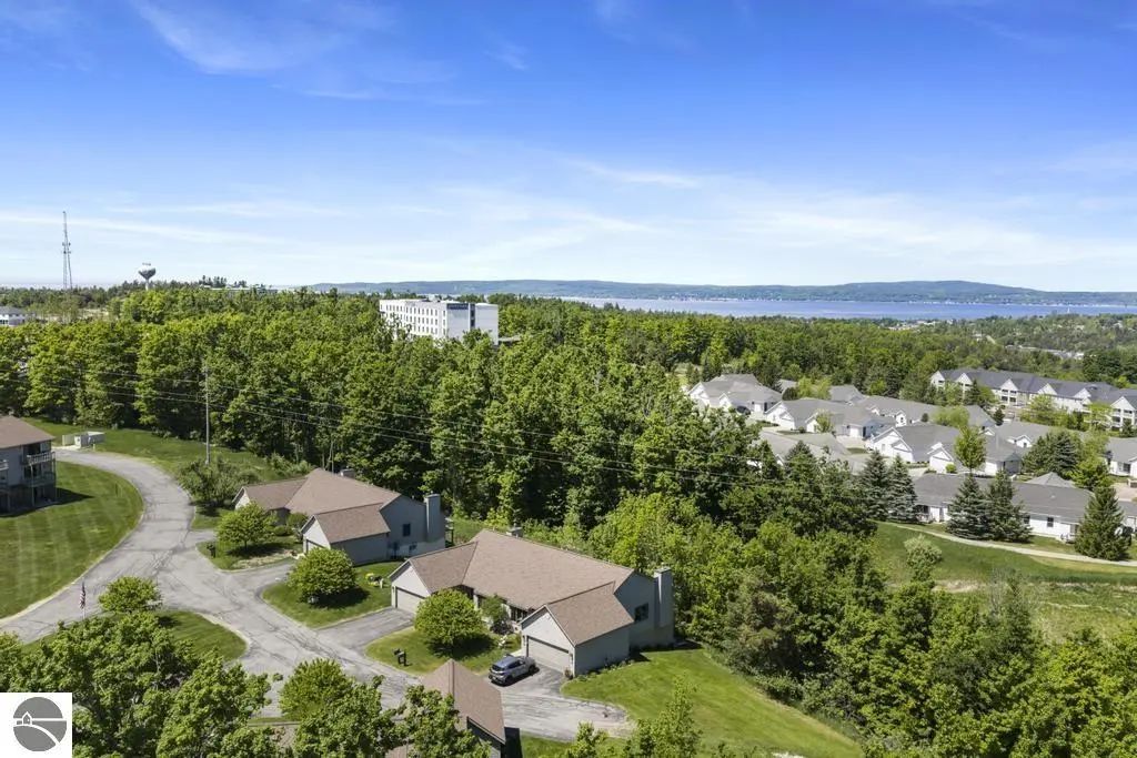 2015 Woods Lane 46, Petoskey