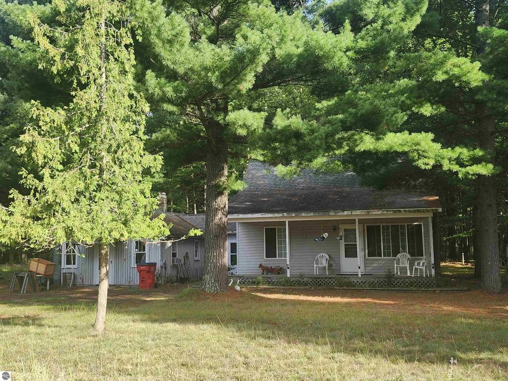 5124 Carpenter Road, Tawas City