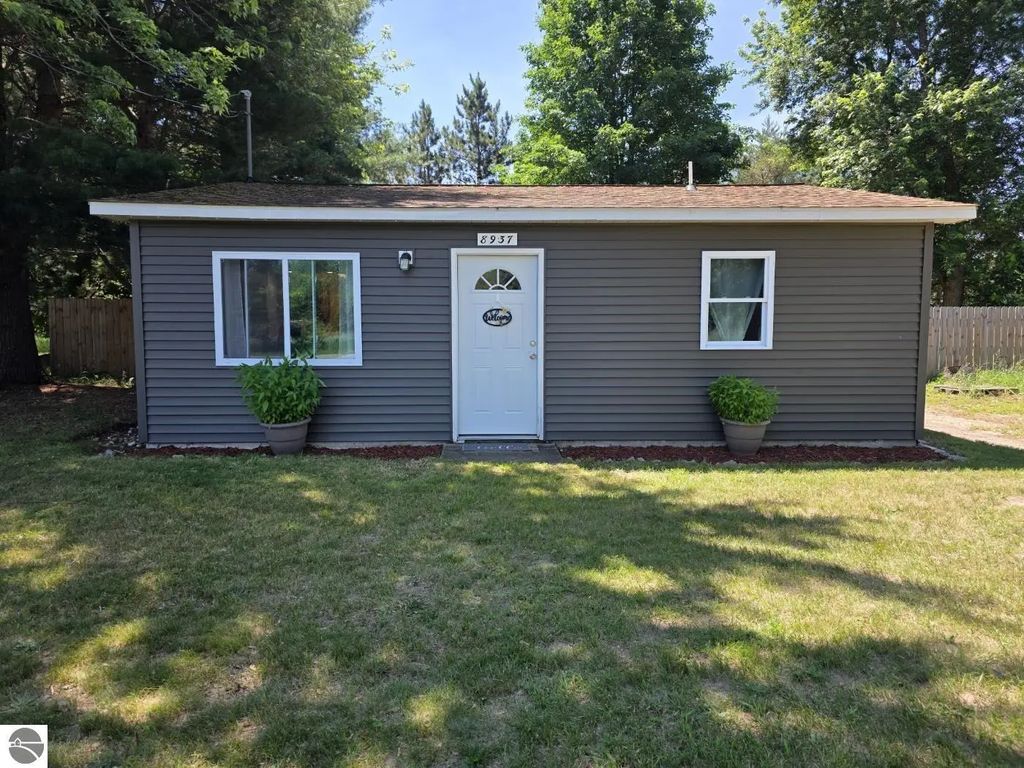 8937 Valley Road, Nw, Rapid City