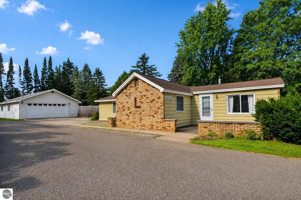 1709 W Division Street, Cadillac