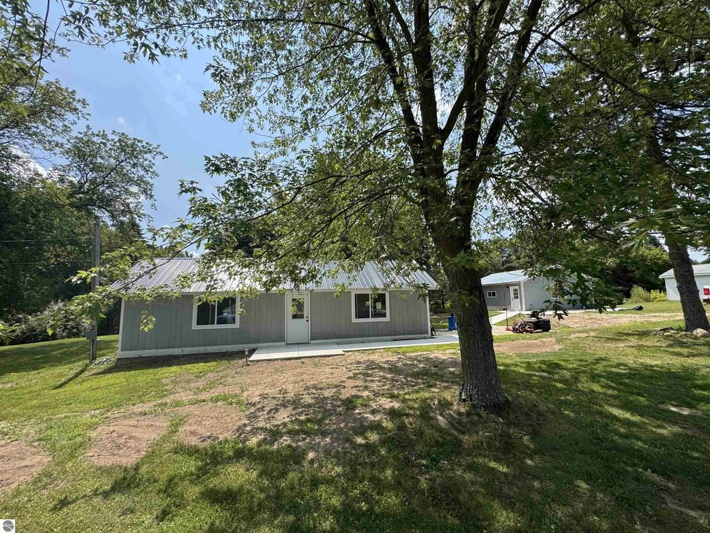 978 E M-55, West Branch