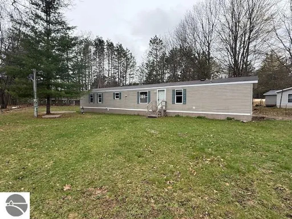 2540 S 39 Road, Cadillac