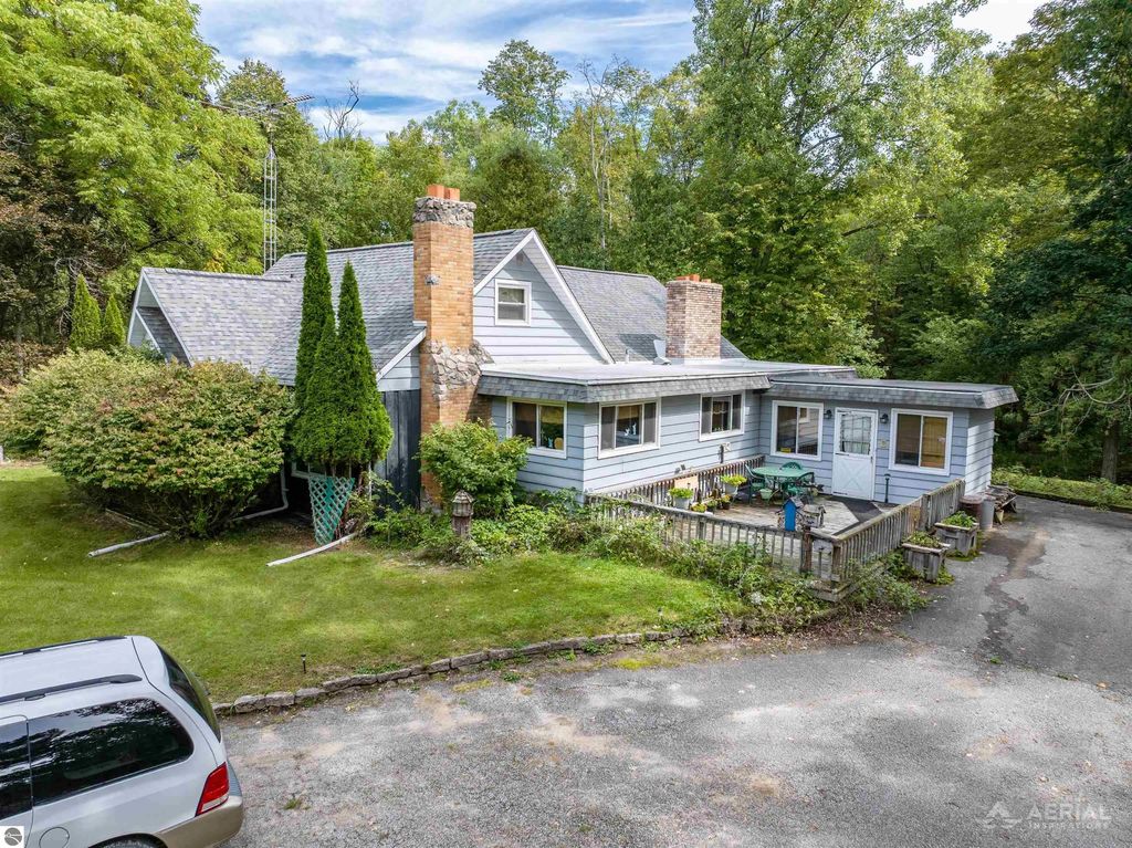 2689 Husak Road, Standish