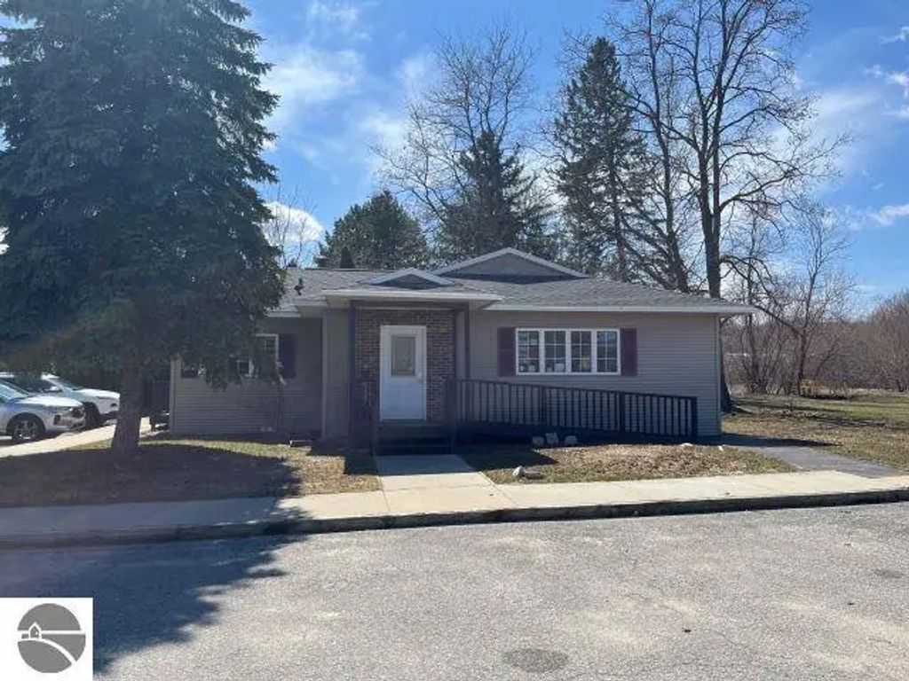 701 Water Street, East Jordan