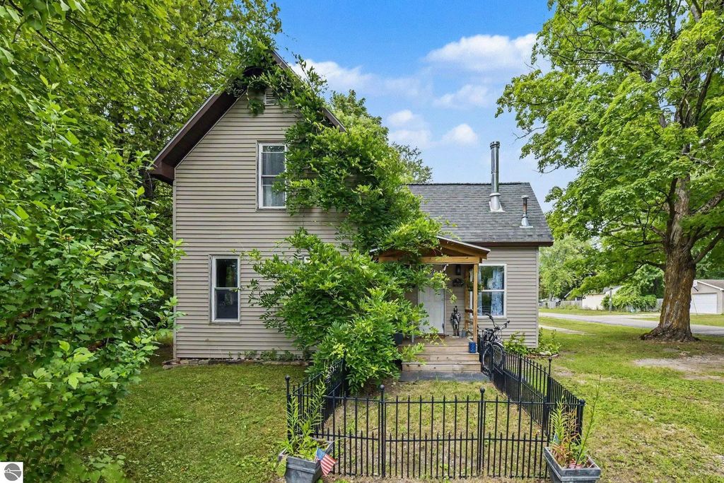 14596 Thompson Avenue, Thompsonville