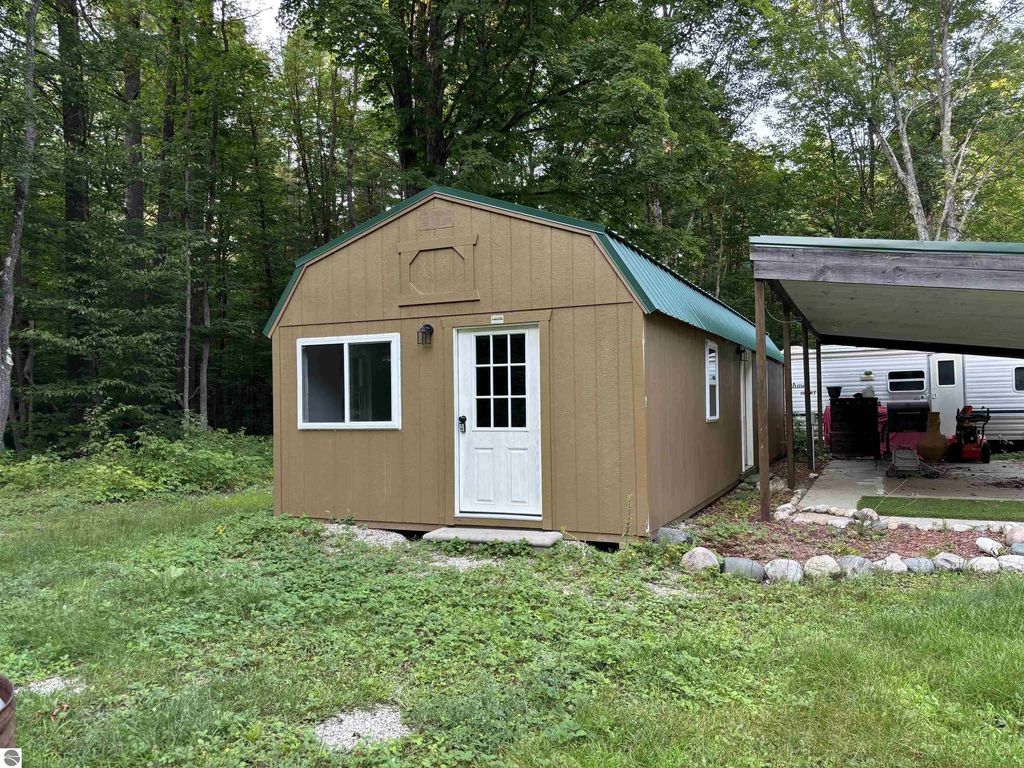 6493 Plainfield Trail, Elmira
