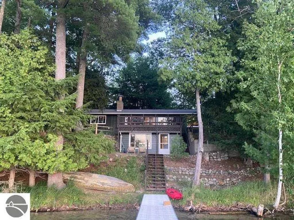 4515 Greilick Road, Traverse City