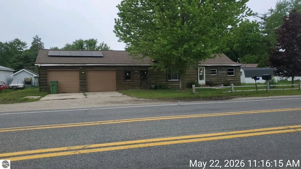 240 S Cass, Mecosta