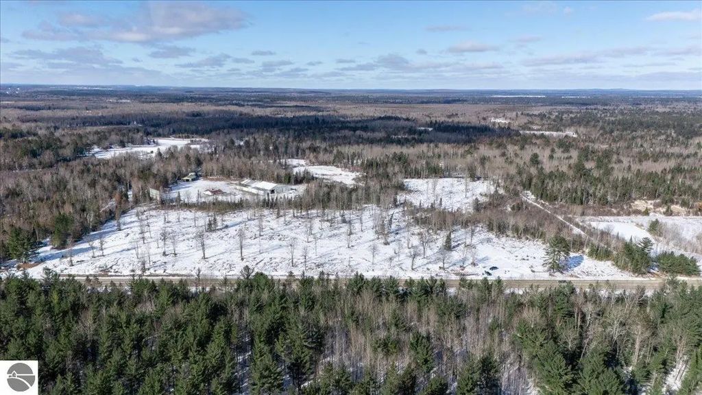 4457 E West Branch Road, Prudenville