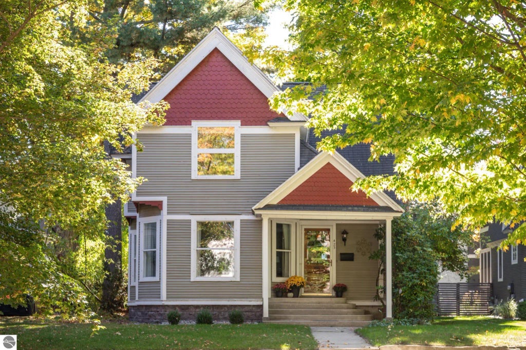 423 Fifth Street, Traverse City
