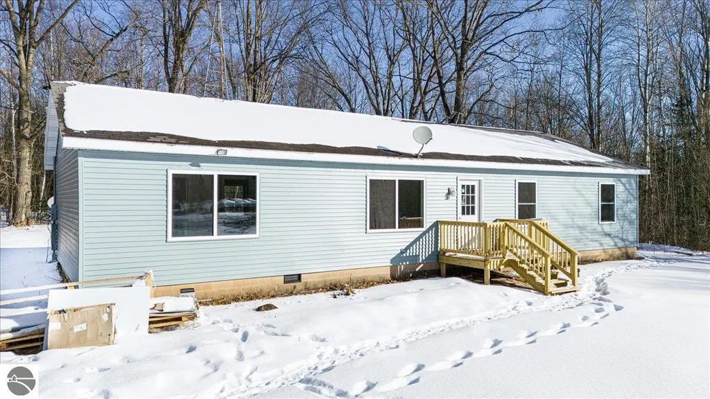 8470 Ora Lake Road, Hale