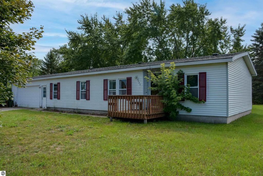 5025 Highland Drive, Traverse City